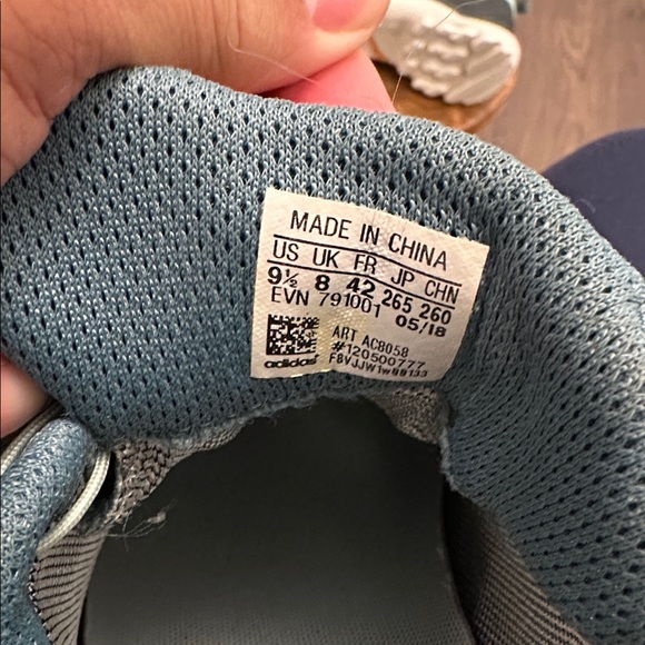 Adidas Women’s Terrex Swift R2 Gore Tex Trail Hiking Shoe, Size 9.5 - Picture 12 of 12